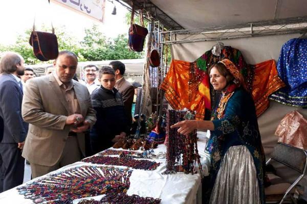 برگزاری نمایشگاه صنایع دستی فرهنگ و هنر اقوام ایرانی در برگزاری نمایشگاه صنایع دستی فرهنگ و هنر اقوام ایرانی در خانه کرد سنندج