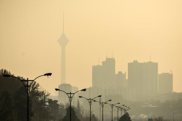 غبار خاکستری بر سر تهران ، بیماران قلبی از خانه بیرون نیایند ، این آلودگی تا کی ادامه دارد؟